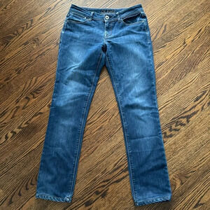 DL1961 medium wash 5-pocket straight leg jeans. Size 27.